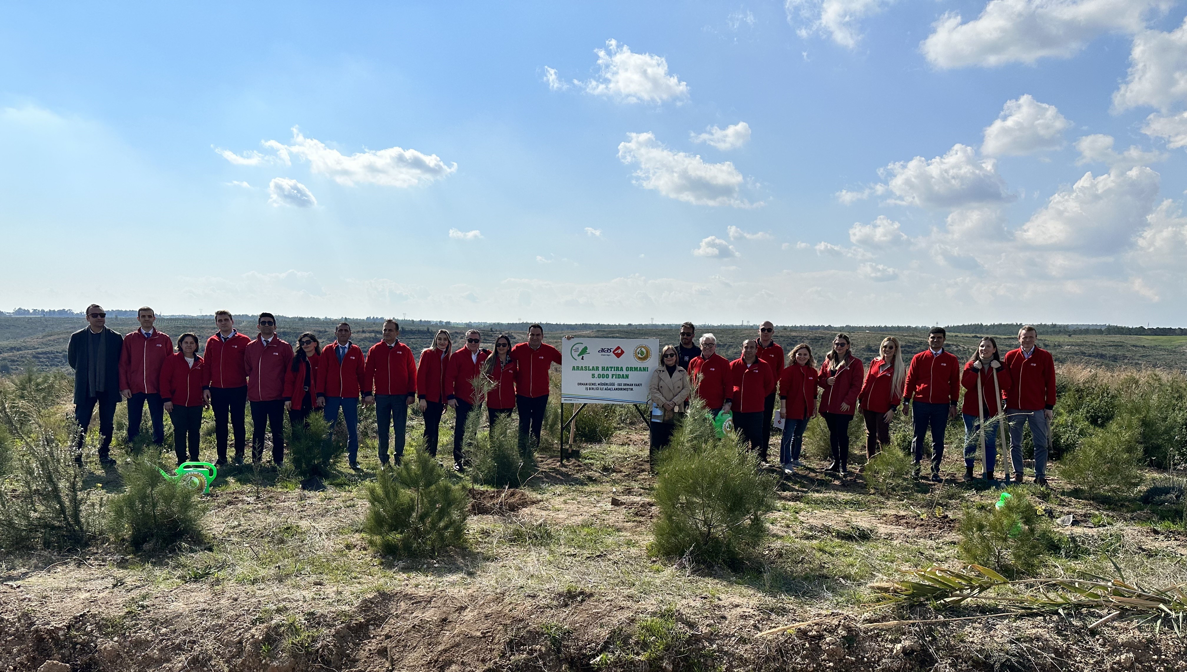 16 bin fidanı toprakla buluşturuyor! Atılan bu adım gönüllere dokunuyor!