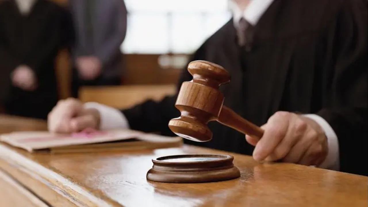 1.6 milyon tazminat kazandı: Kadın yöneticiyle tokalaşmadı diye işten atılmıştı