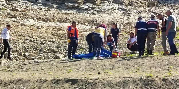 16 yaşındaki çocuk baraj gölünde can verdi