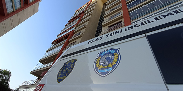 16 yaşındaki çocuk tabancayla oynarken kendini vurdu!