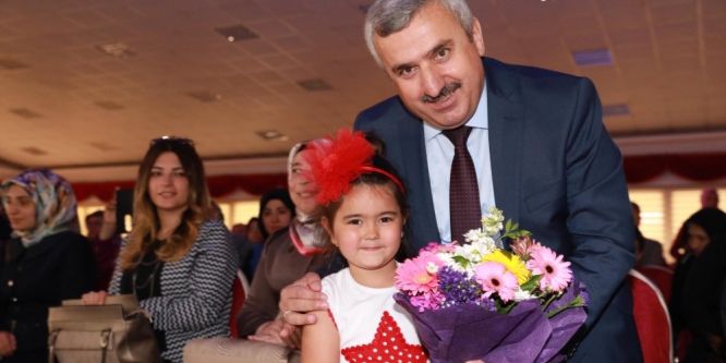Başkan Baran: Vatanını seven nesiller yetiştirmeliyiz