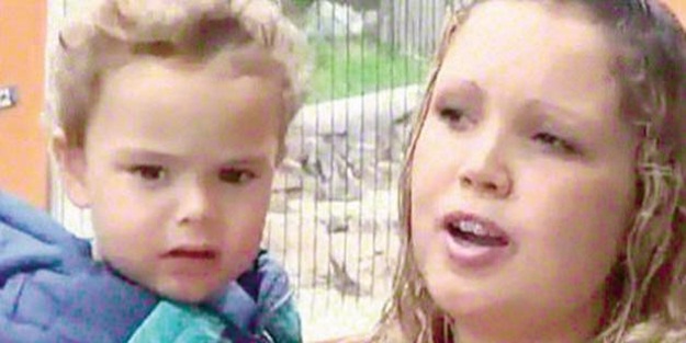 17 aylık bebek zehirli yılanı ısırarak öldürdü