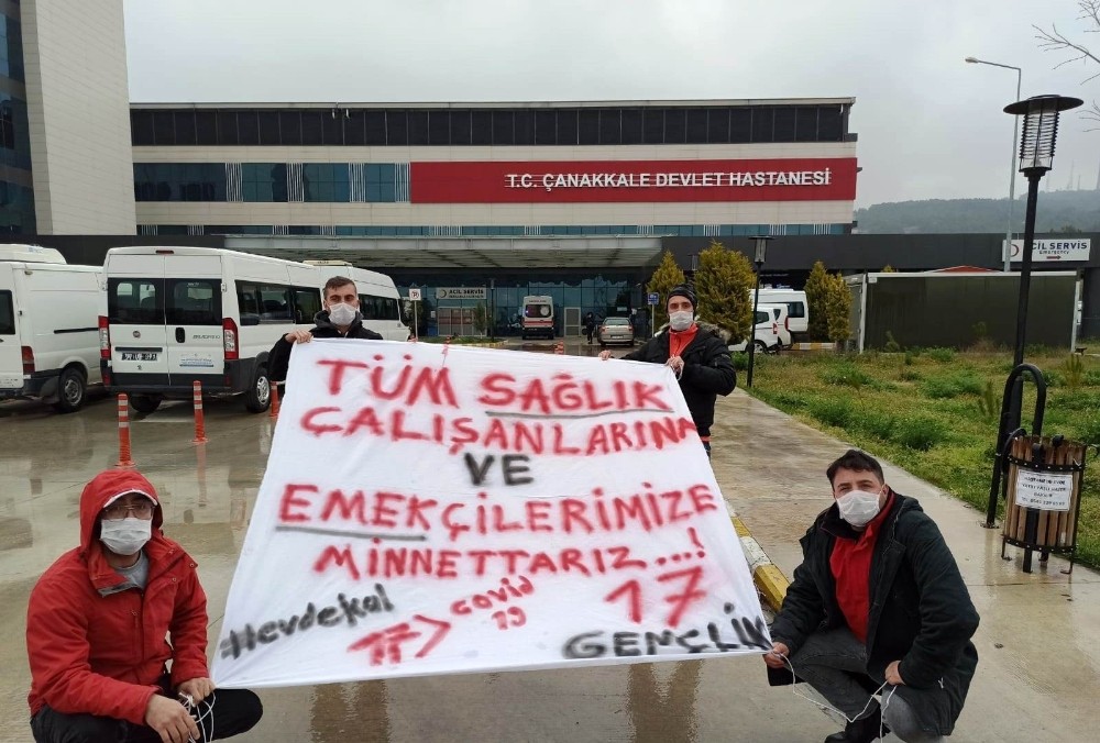 17 Gençlik’ten sağlık çalışanlarına destek 