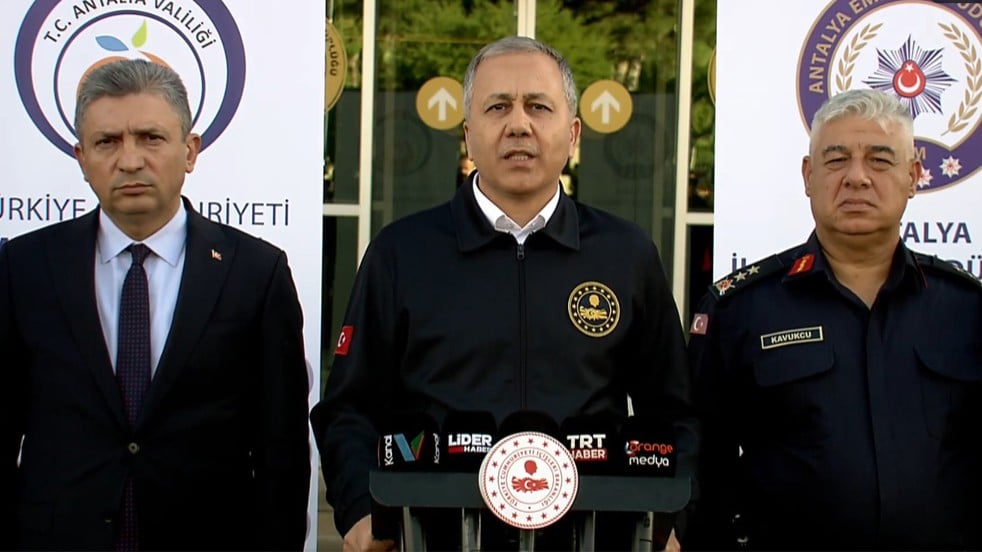 17 ilde yapılan geniş kapsamlı operasyonda 458 gözaltı var! Bakan Yerlikaya: Onlara nefes aldırmayacağız