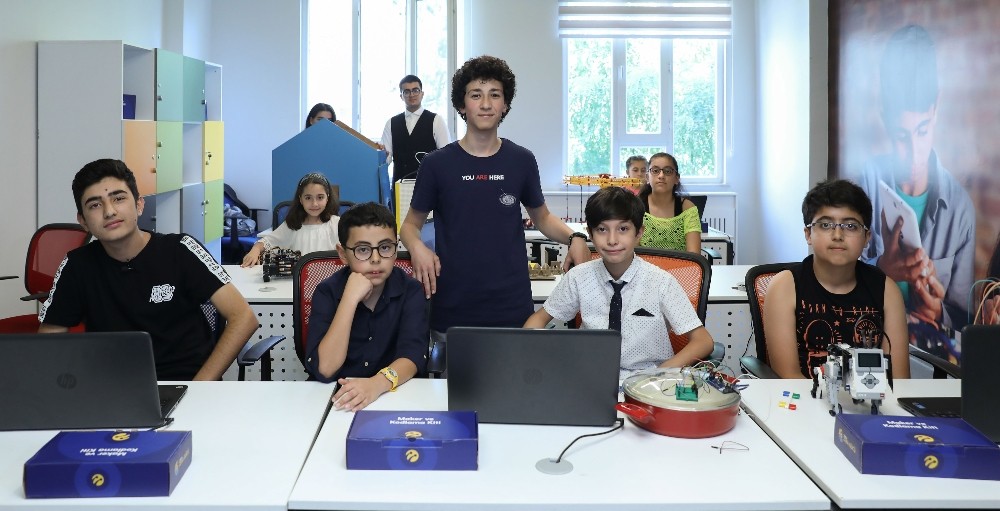 17 yaşında ama hayali ‘insansı robot üretmek’ 