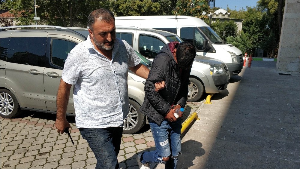 17 yaşındaki genci bıçaklayarak öldüren zanlı adliyeye sevk edildi 