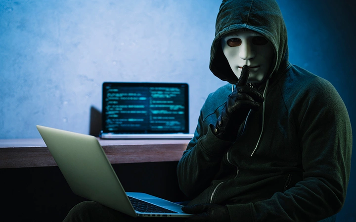 17 yaşındaki hacker o üniversiteyi hackledi, bu mesajı attı: "Devletime zarar verecek..." deyip...