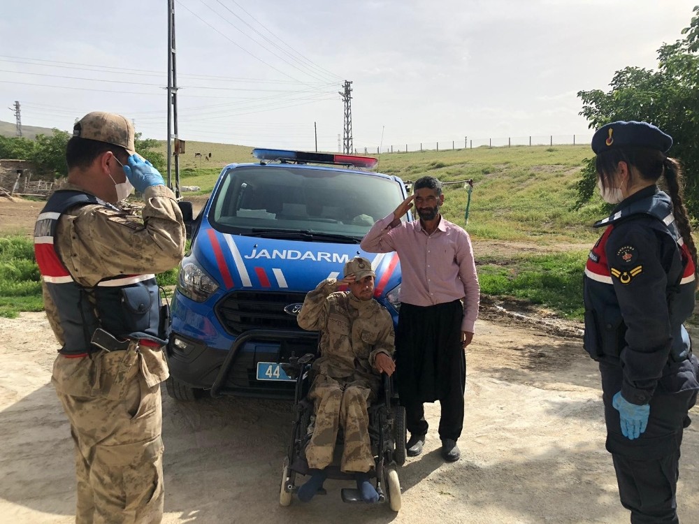 17 yaşındaki İbrahim’in hayalini jandarma gerçekleştirdi 