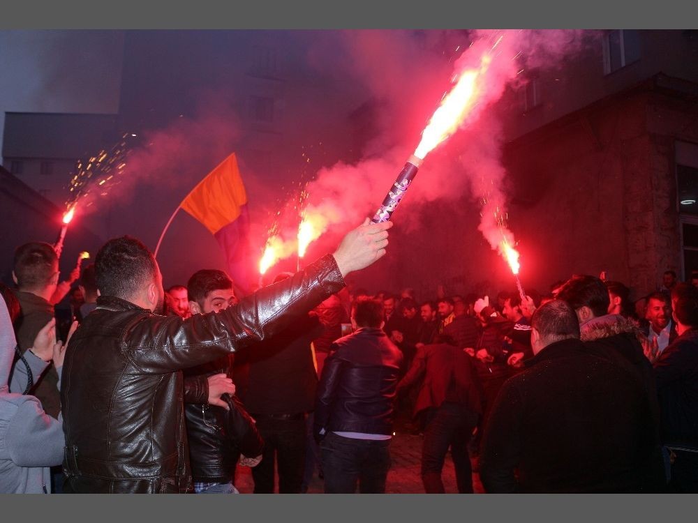 17 yıl sonra gelen şampiyonluk ağrılıları sevince boğdu
