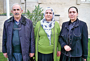 Terör mağduru anne ile 2 oğlu dağda olan anne yan yana