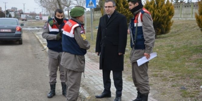 Kaymakam yol denetimlerine katıldı