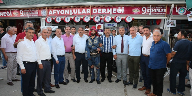 Darıca’da Afyon yöresi halk oyunları büyük ilgi gördü