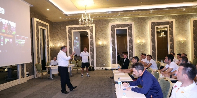 ’VAR’ semineri başladı