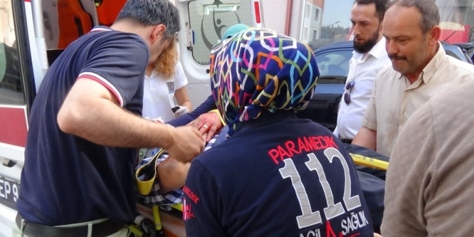Ödünç aldığı motosikletle 10 metre sonra kaza yaptı