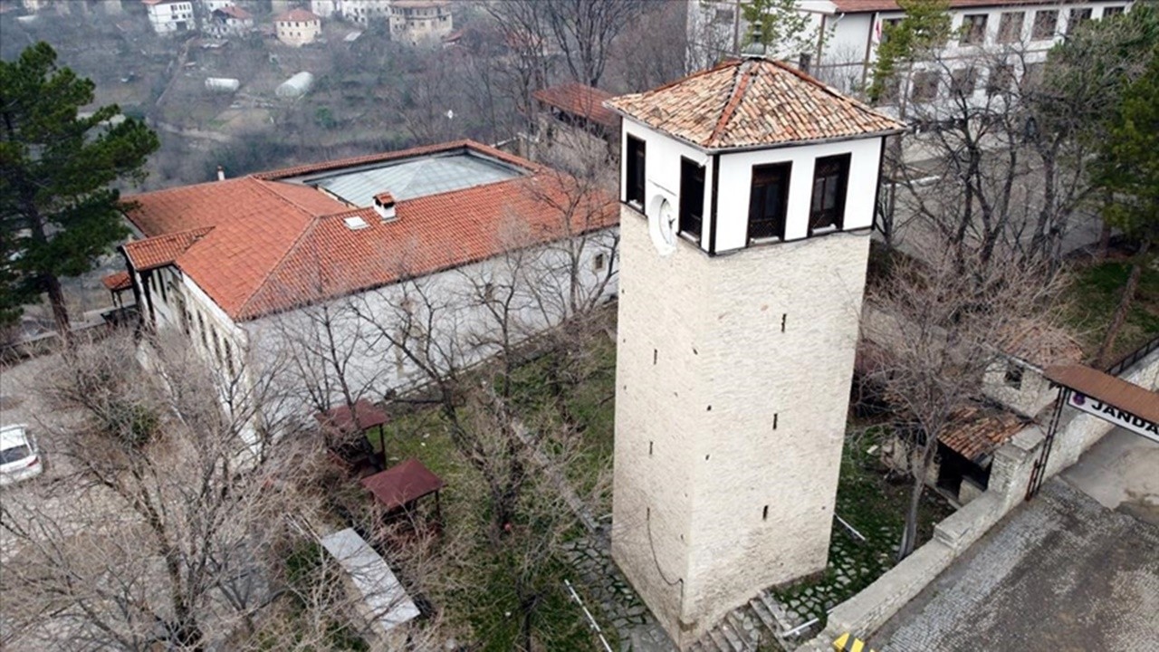 18 Eylül 1812: Safranbolulu İzzet Mehmed Paşa (Sadrazam)