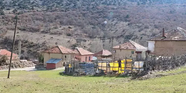 18 seçmenli köye 7'nci kez muhtar seçildi