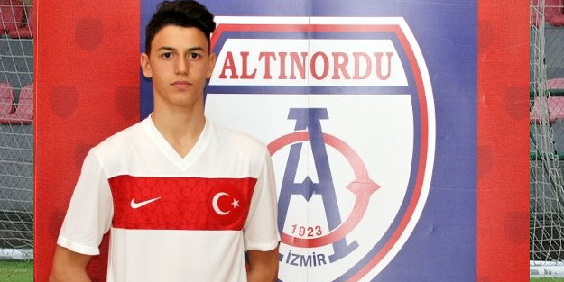 18 yaşındaki Altınordu kalecisi Berke Özer Fenerle anlaştı