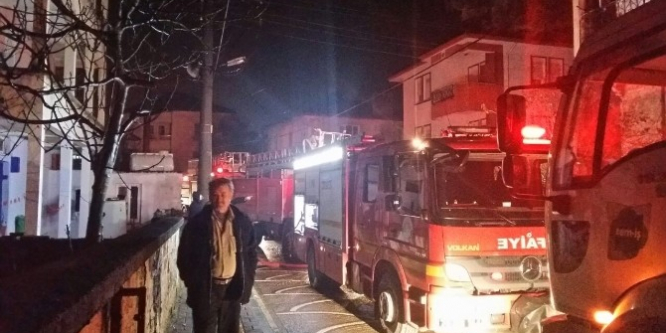 Ahşap ev alevlere teslim oldu