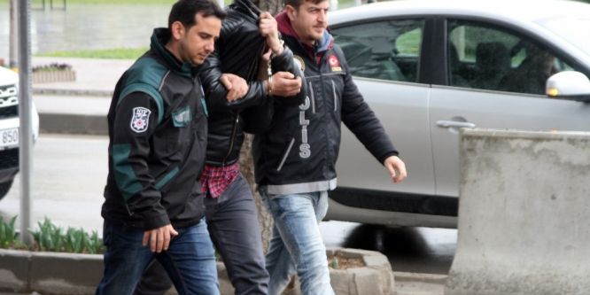 Uyuşturucu satıcısı adliyeye sevk edildi