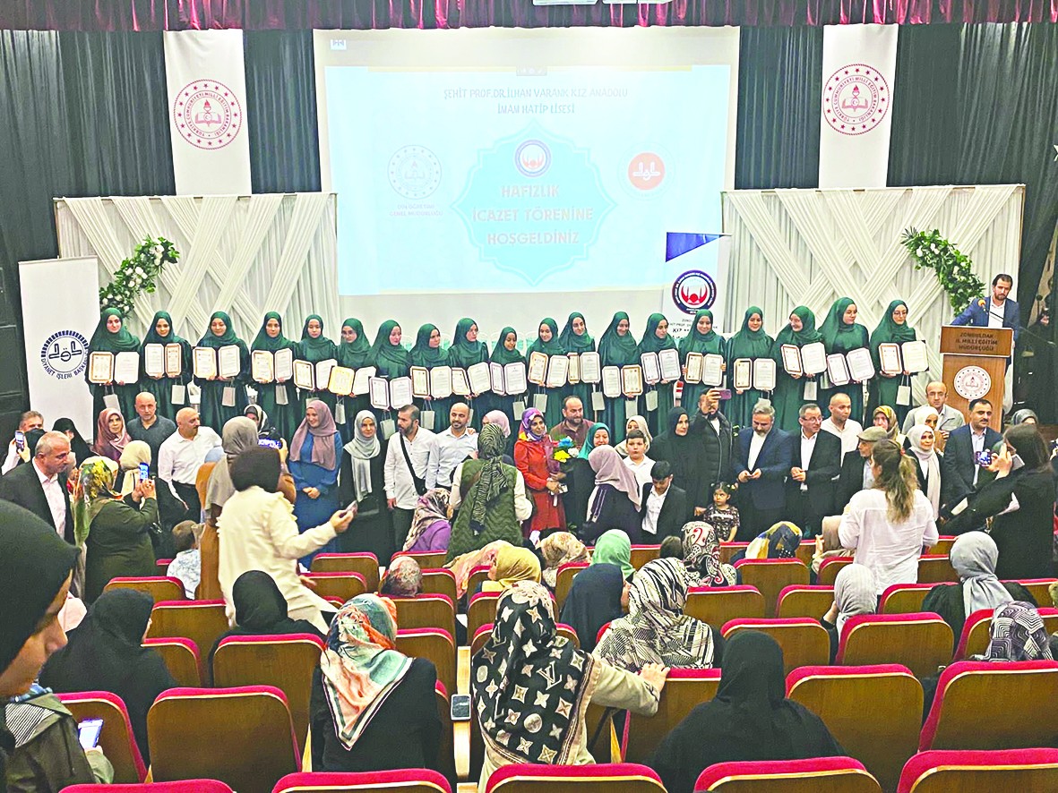19 hafız icazet töreniyle taç giydi
