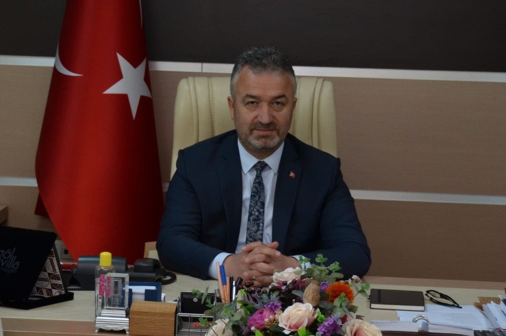19 Mayıs Belediyesi çevre temizliğini sürdürüyor 