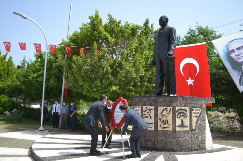 19 Mayıs Bozyazı’da törende kutlandı 