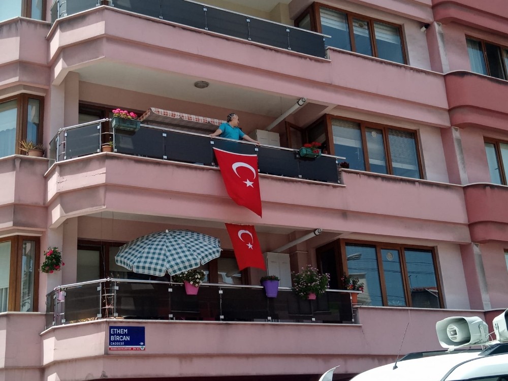 19 Mayıs coşkusu mahallelerde yaşatıldı 