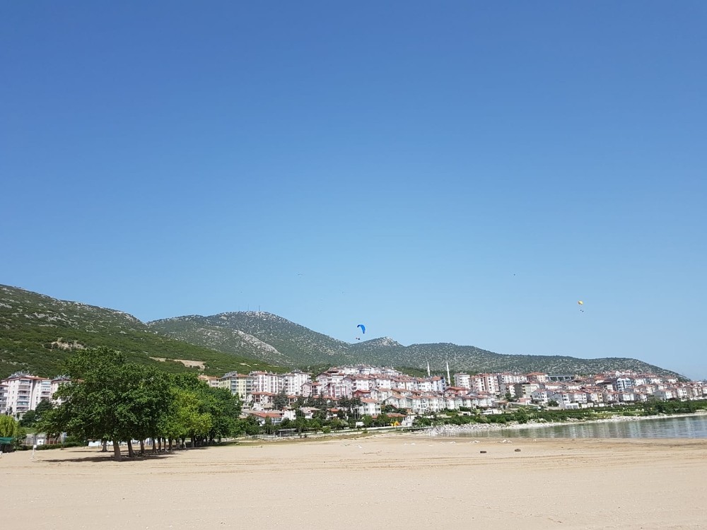 19 Mayıs, Eğirdir semalarında Türk bayraklarıyla kutlandı 
