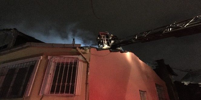 Yangın paniğe yol açtı