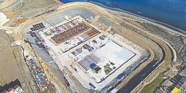 ‘1915 Çanakkale Köprüsü’ inşaatında denize iniliyor