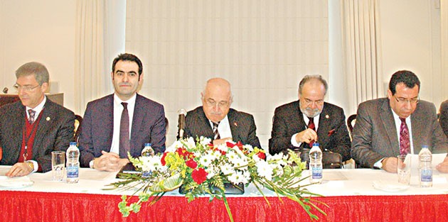 ‘1915 olaylarını bilim adamları araştırsın’