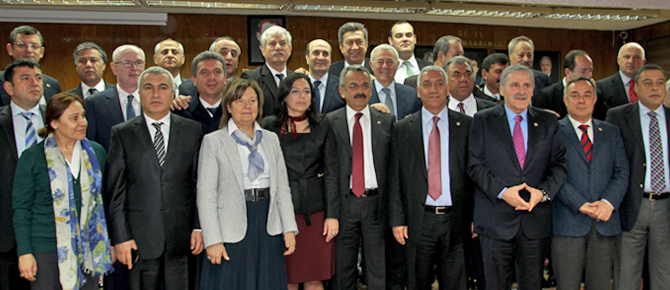 CHP’de çete aşkı