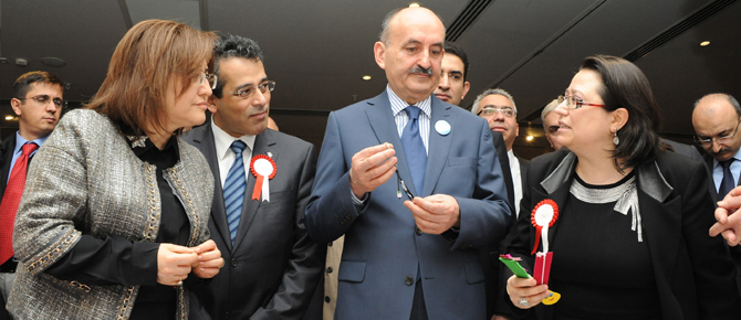 ‘Gençtir hayatını yaşasın demeyin, gençlik gider’