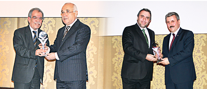 Akit’e dört ödül