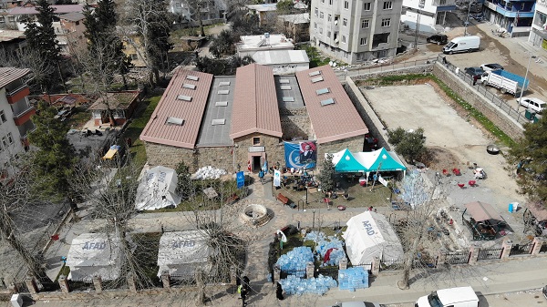 1958 yılında yapıldı! Herkes şaşkın bu bina depreme meydan okudu