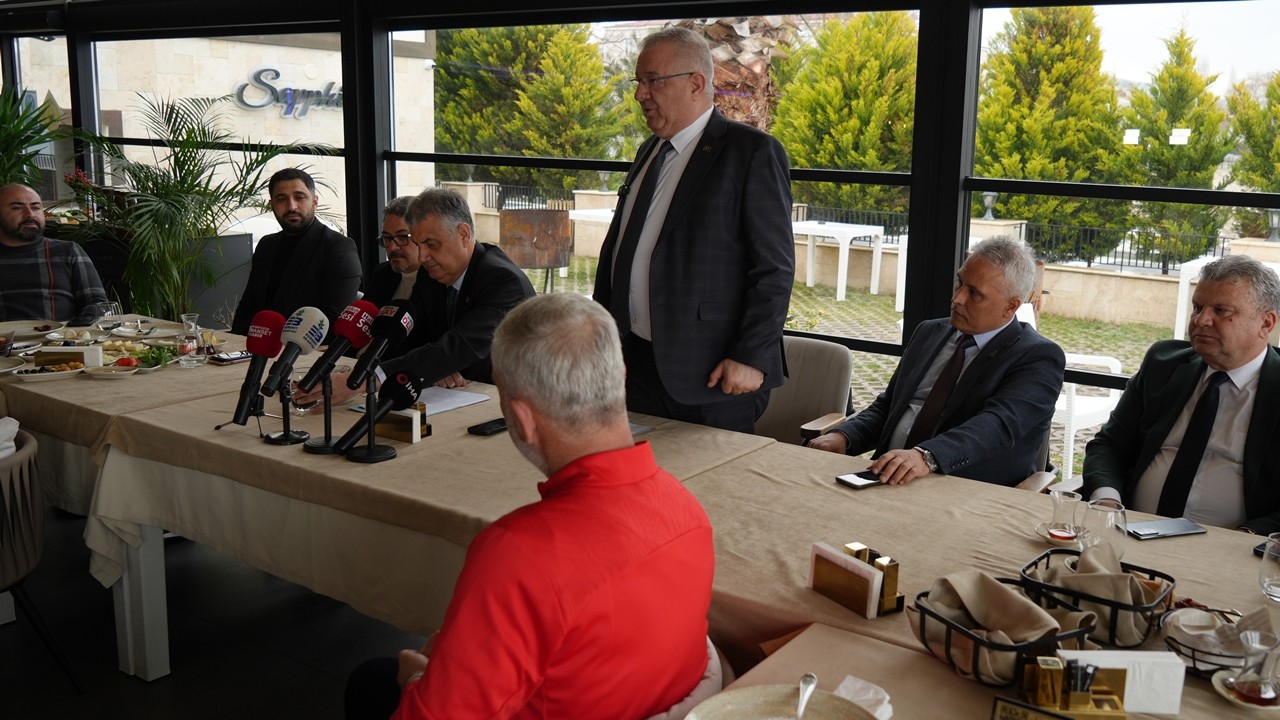 1966 Edremitspor 3. Lig yolunda kararlı