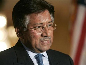 Müşerref’e mahkemede ayakkabı fırlatıldı