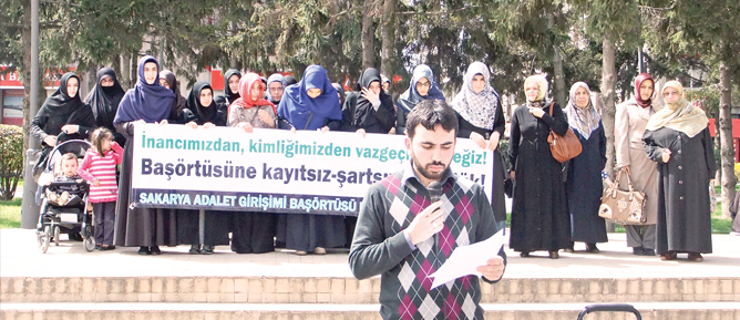 Örtü yasakçılarına ÖFKE