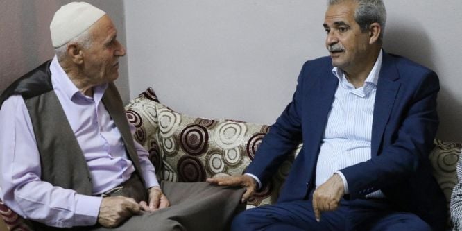 Demirkol, şehit ailesini ziyaret etti
