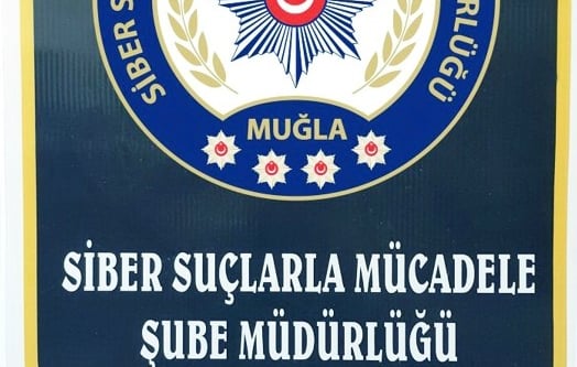 Müşterilerin kartlarını kopyalayan garson bilgileri 100 liraya sattı