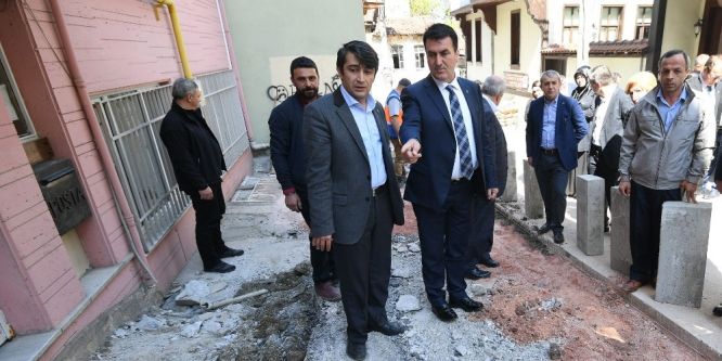 Osmangazi’de kaldırımlar yenileniyor