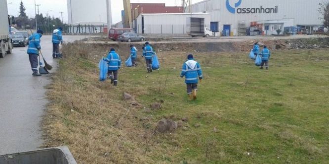 Cadde ve sokaklar temizleniyor