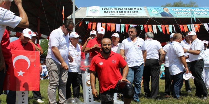 Er Meydanı’nda başpehlivanlar, ikinci tur kura çekimini yaptı