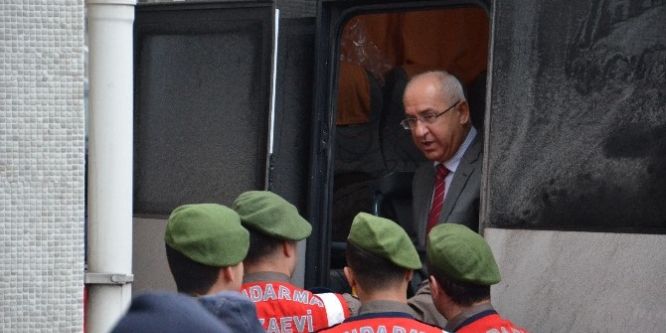 FETÖ sanığı dört komutanın tahliye talepleri reddedildi