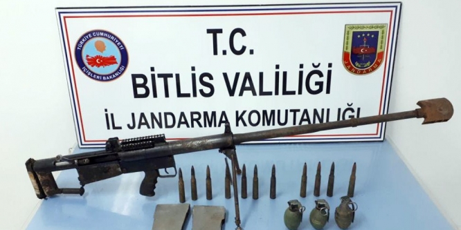 Bitlis’te terörist mevzii imha edildi