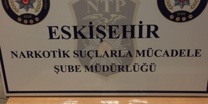Şüpheli 7 kişinin üzerinde uyuşturucu çıktı