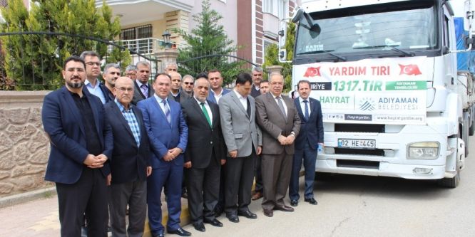 Adıyaman’dan Suriye’ye 2 TIR dolusu yardım