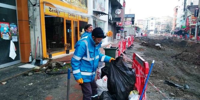 İzmit’te temizlik çalışmaları devam ediyor