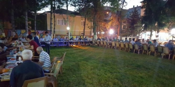 Tayin olan jandarma personeline veda yemeği verildi