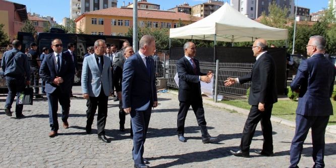 Sivas heyetinden Gül’e taziye ziyareti